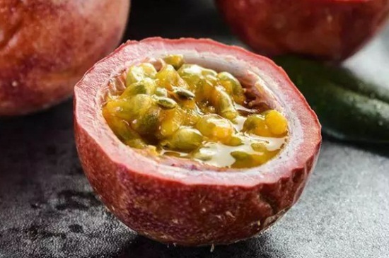 西番莲的食用办法，制作果汁高汤提味