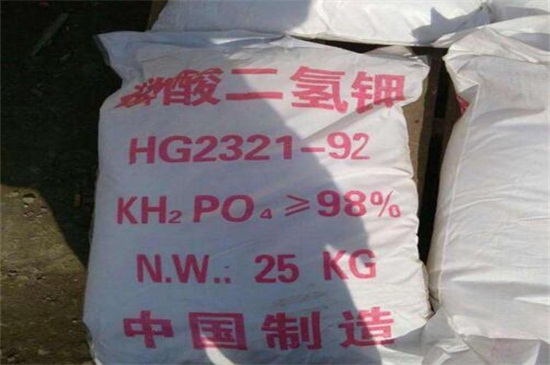 磷酸二氢钾使用办法，四种办法让你的盆栽爆盆