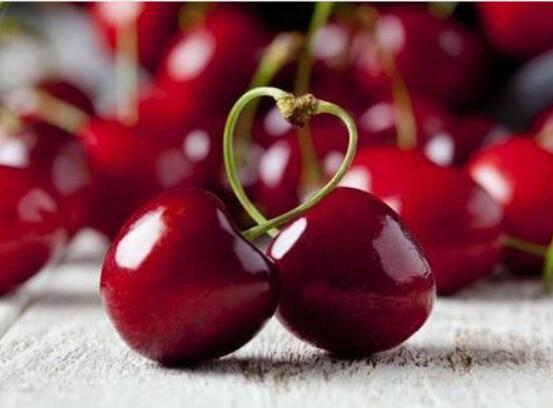 车厘子为何那么贵，外国进口运输成本高/损耗率大