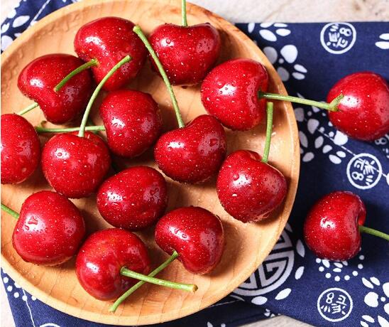 车厘子为何那么贵，外国进口运输成本高/损耗率大