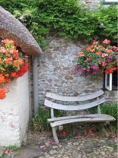 是谁，打翻了这里的春季