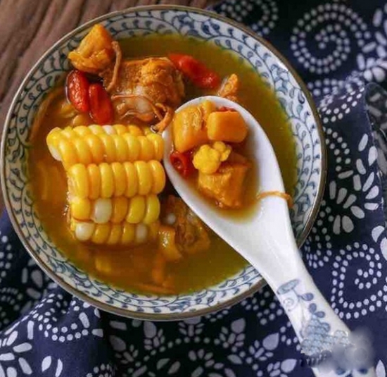 孕妇能吃芡实吗：芡实性属平，不寒不躁，很适合孕妇食用