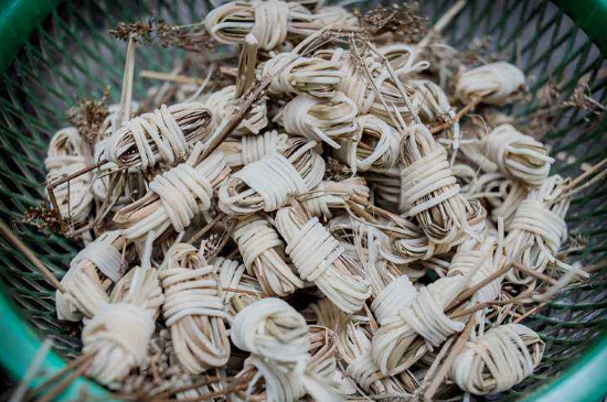 灯芯草如何做枕头