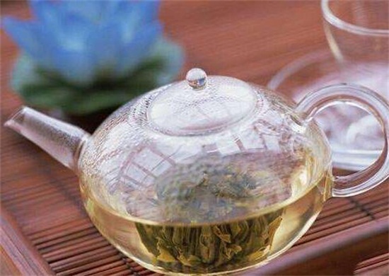 新鲜车前草如何泡水喝，煮水简单效果好