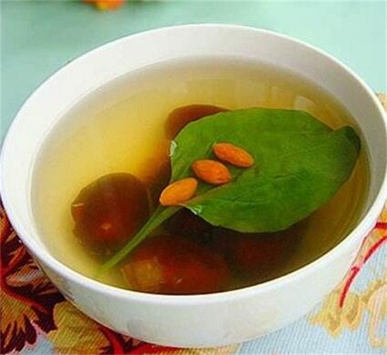 新鲜车前草如何泡水喝，煮水简单效果好