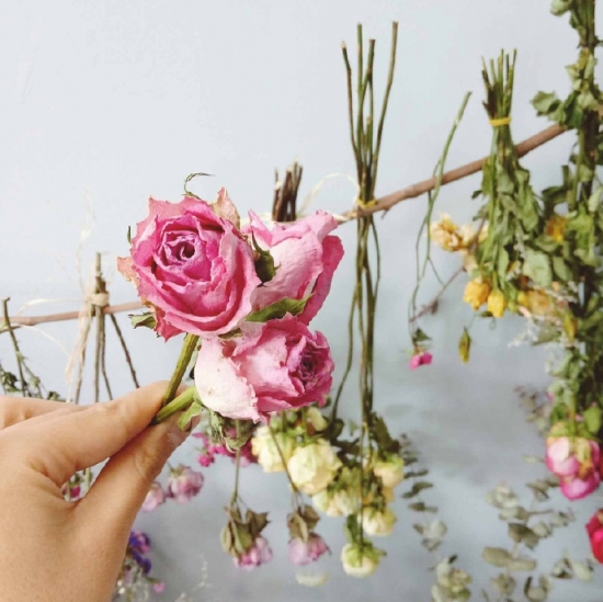 5种超简单又实用的干花制作教程，让花儿永不凋谢！