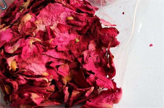 玫瑰花枯萎了如何利用