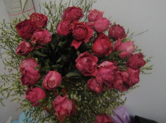 新鲜玫瑰花如何做干花，具体介绍2种干花制造办法