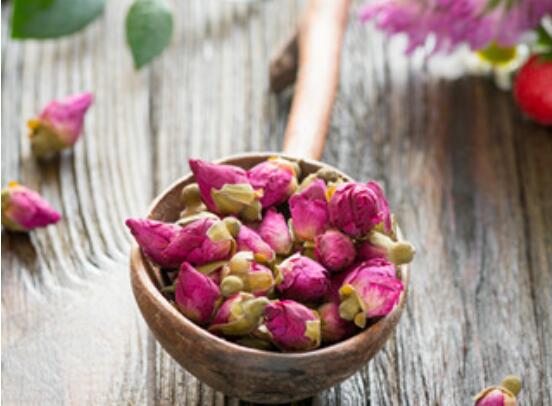 玫瑰花茶一周喝几次,玫瑰花茶一次喝几朵