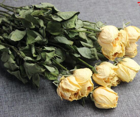 一大束玫瑰花如何保存，水插/风干(风干可保存2～3年)