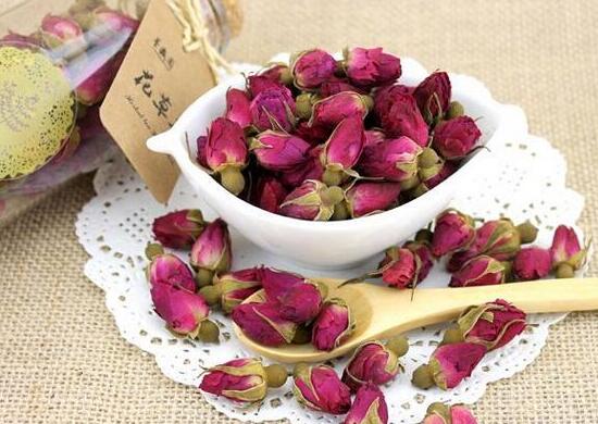 玫瑰花泡水能天天喝吗，常喝玫瑰花的益处有哪些