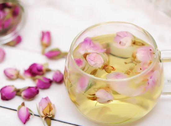 玫瑰花泡水能天天喝吗，常喝玫瑰花的益处有哪些