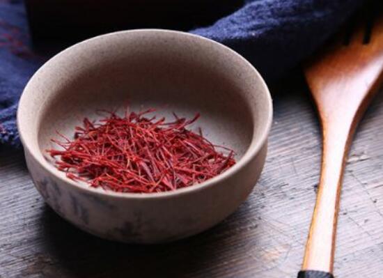 藏红花可以每天都喝吗，藏红花喝多了会如何样(上火腹痛)