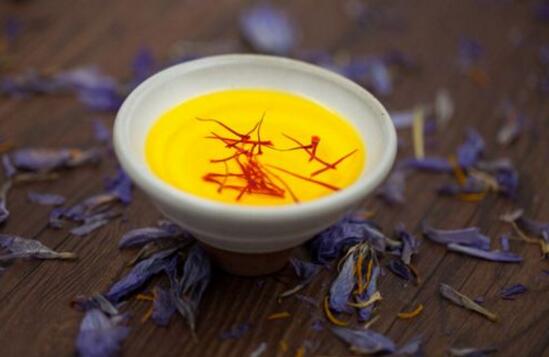 藏红花可以每天都喝吗，藏红花喝多了会如何样(上火腹痛)
