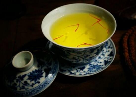 藏红花可以每天都喝吗，藏红花喝多了会如何样(上火腹痛)