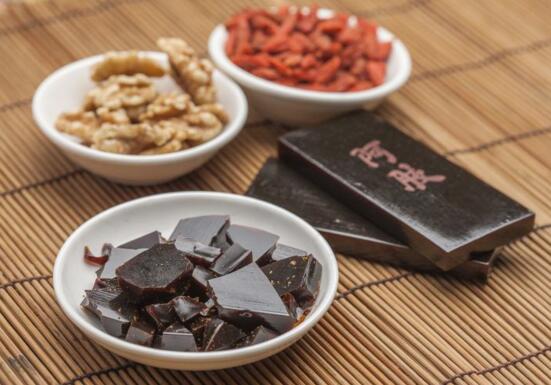 藏红花可以美容养颜吗,藏红花和阿胶可同吃吗(可以)