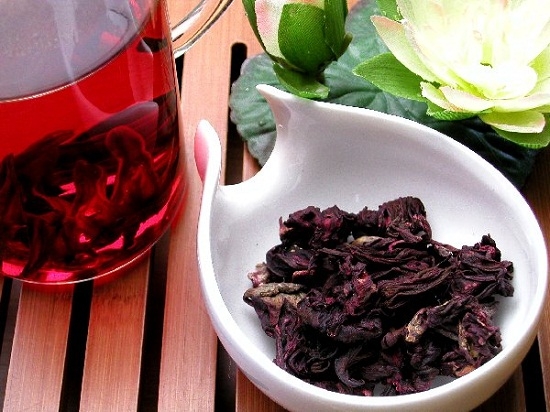 芙蓉花的作用：外用消肿散结，内服清肺还可以绿化环境