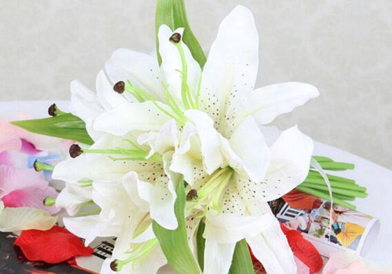 9朵花制作手捧花的步骤,5步教你制成美丽的新娘手捧花