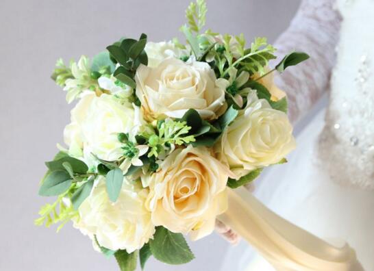 9朵花制作手捧花的步骤,5步教你制成美丽的新娘手捧花
