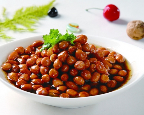 醋泡花生 醋泡花生的功效:促进血小板新生、预防血管硬化