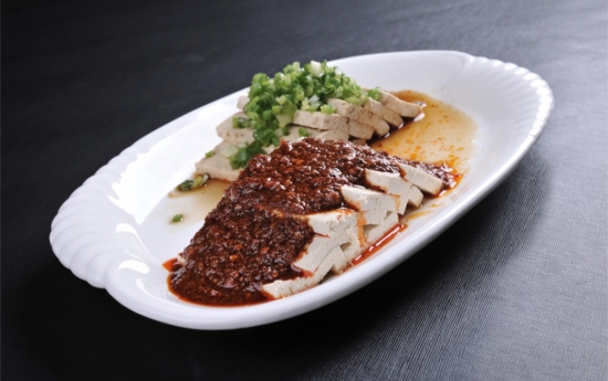 花生酱拌豆腐 花生酱的做法:花生酱营养丰富易被人体吸收