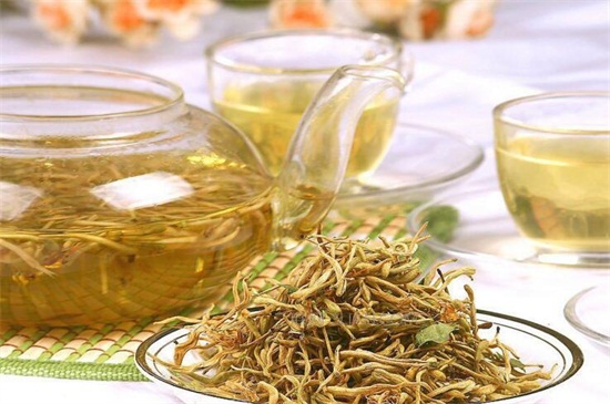 金银花泡水喝的九大禁忌,经期禁食和不可隔夜饮用