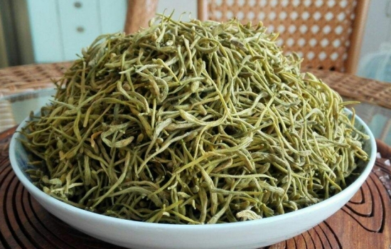 金银花泡水喝的功效：清热消炎，增强免疫力