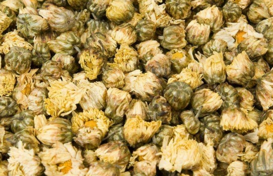 菊花能吃吗：能吃，正确的“吃”法其实泡水喝