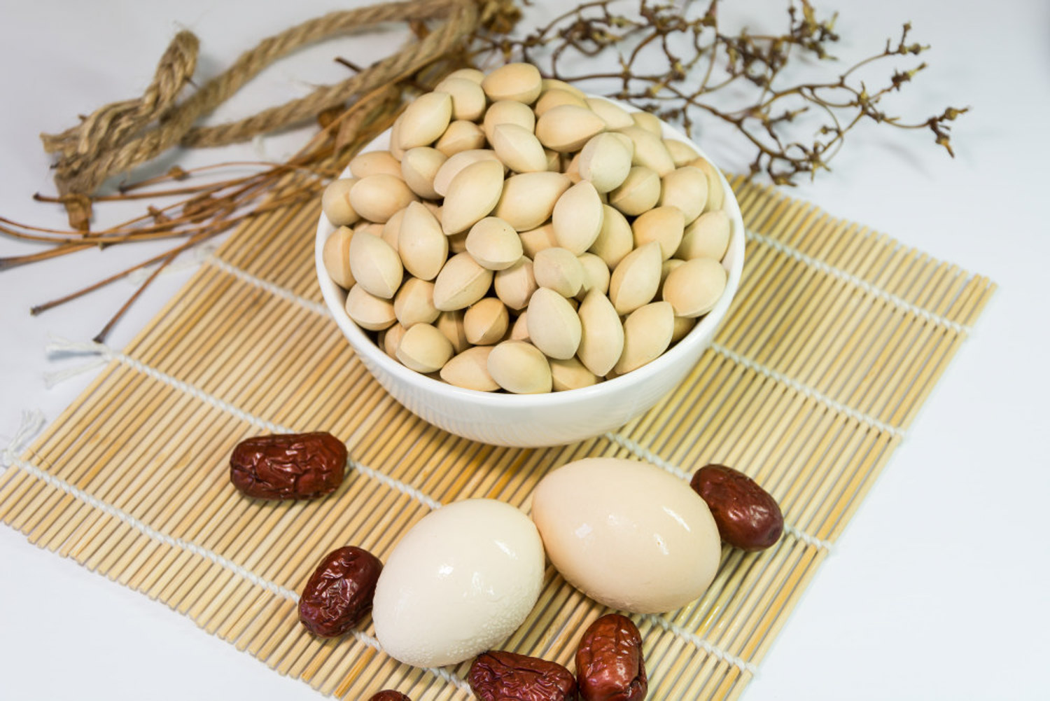 银杏什么时候黄，银杏叶变黄的原因