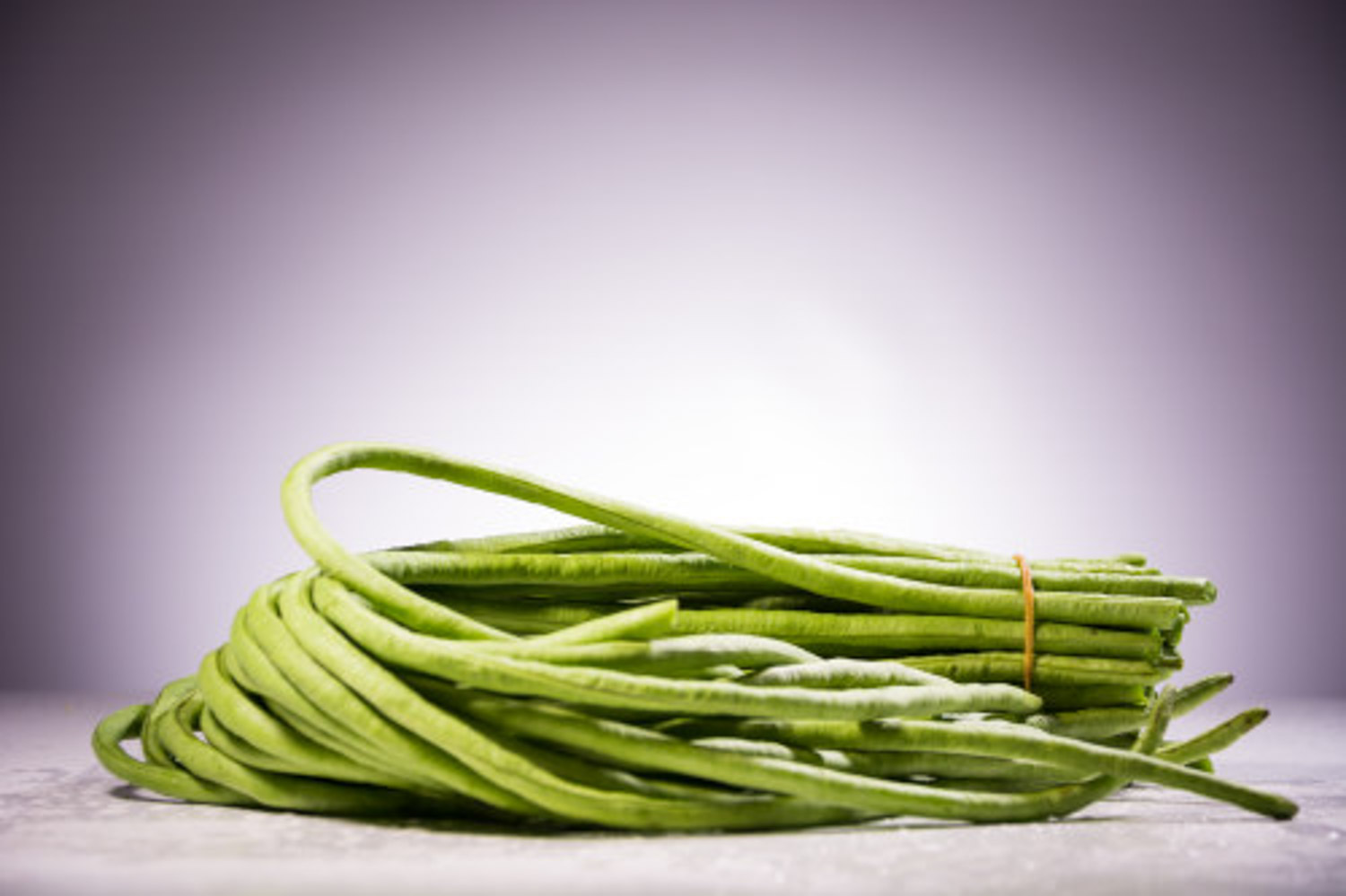 秋葵叶子有黑斑如何办，秋葵叶子有黑斑咋回事