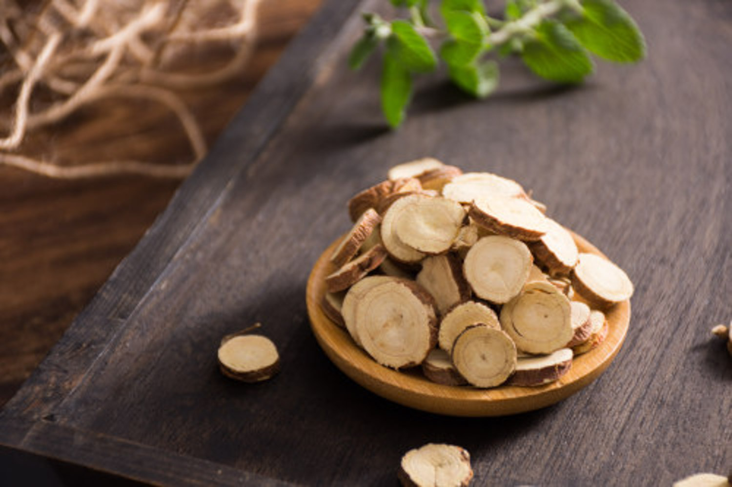 甘草的病虫害预防和治疗