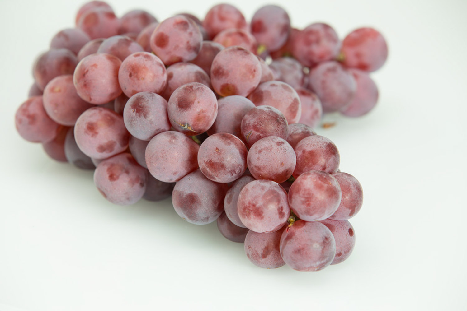 葡萄叶子有黄斑是如何回事，叶子发黄如何治