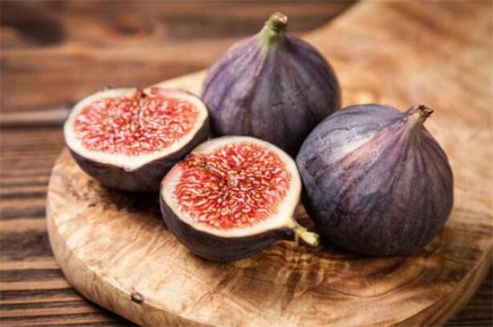 无花果吃了有什么益处和坏处,开胃健食但容易便秘