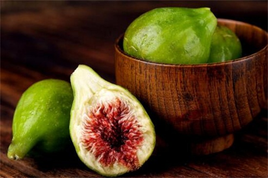 无花果如何吃剥皮吗，可不剥皮直接吃营养多多