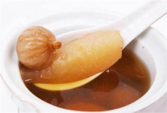 无花果泡水喝的功效,可降低血脂健脾消食还能延缓衰老