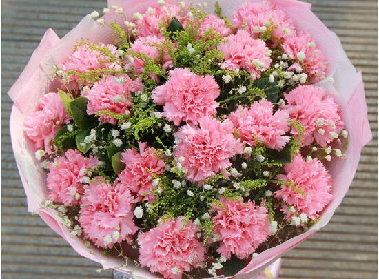 康乃馨花束如何养，5个步骤让你的康乃馨花束活过来