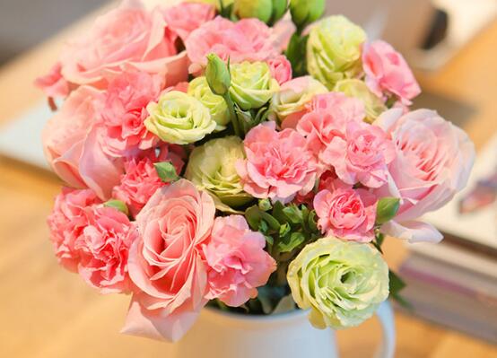 康乃馨一般送几朵，康乃馨送母亲几朵最好(16朵)