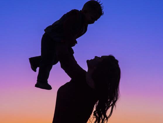 母亲节为何要送康乃馨，康乃馨为何代表母爱