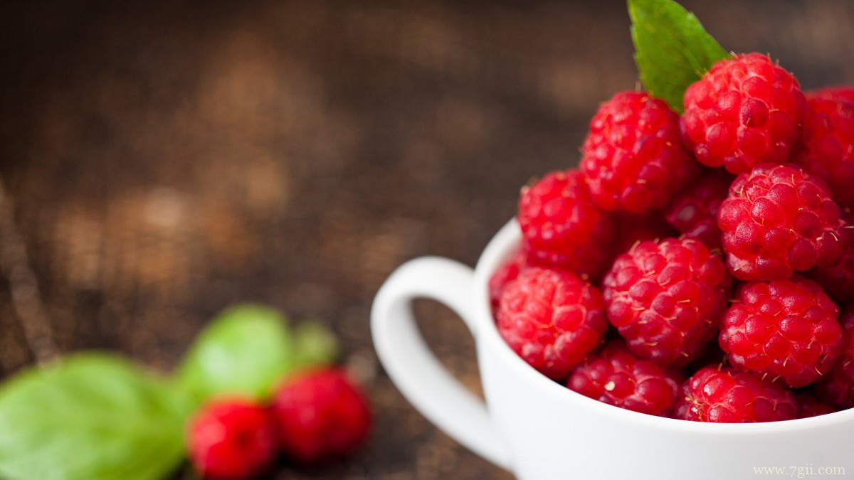 香甜可口的树莓图片