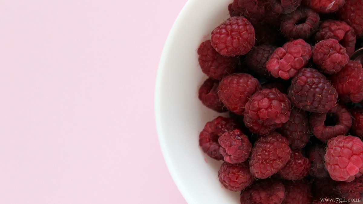 香甜可口的树莓图片