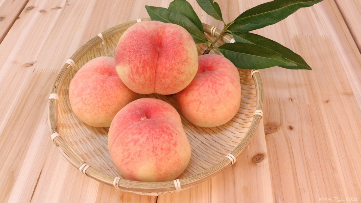 水果水蜜桃图片