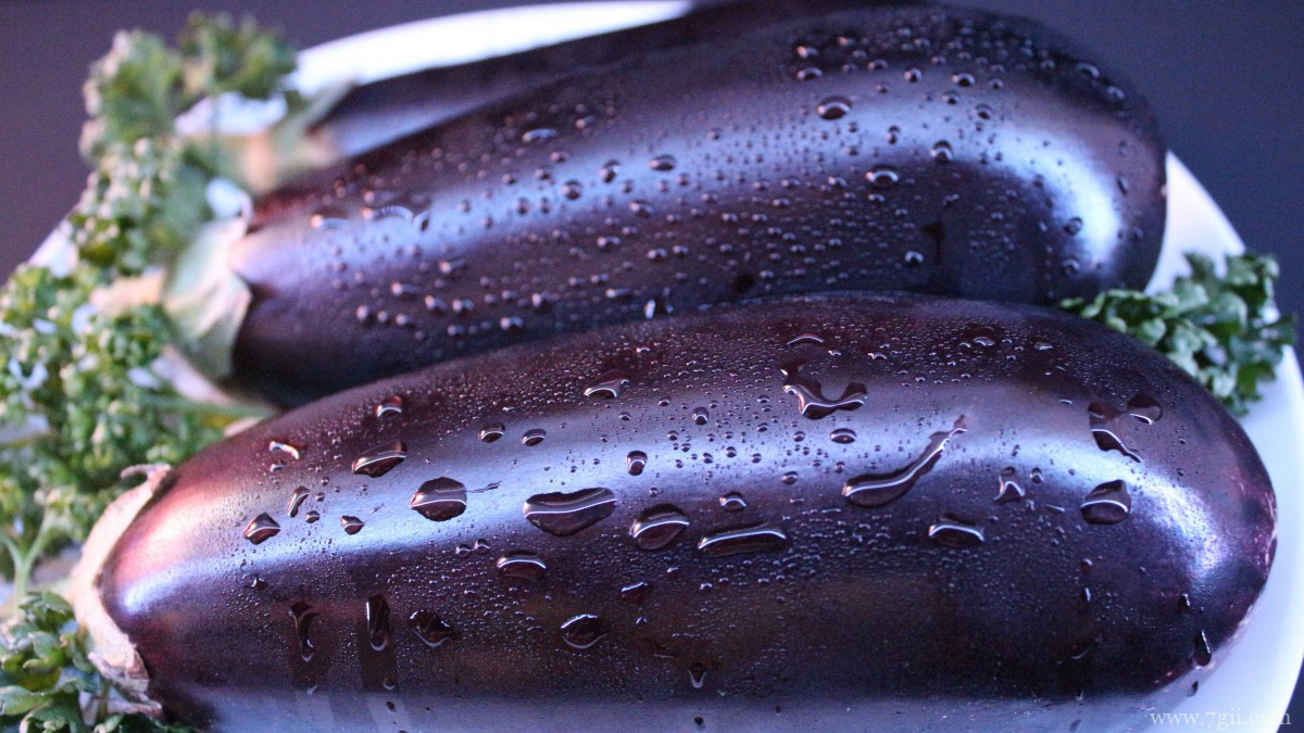 紫色茄子图片大全