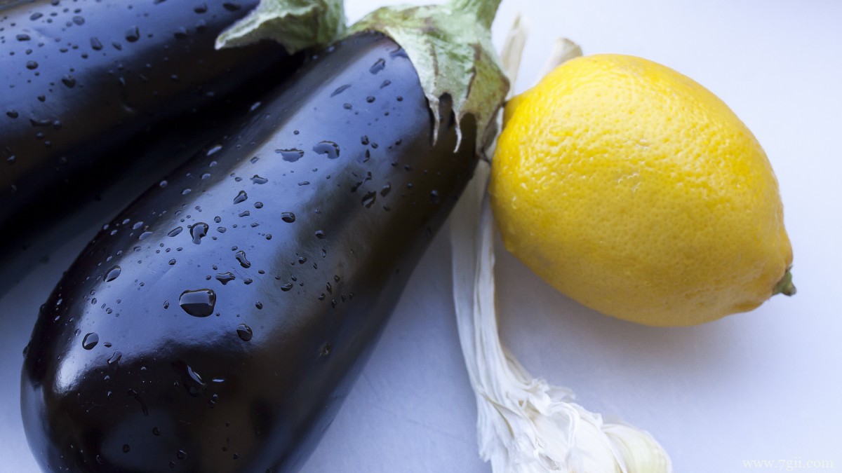 紫色茄子图片大全