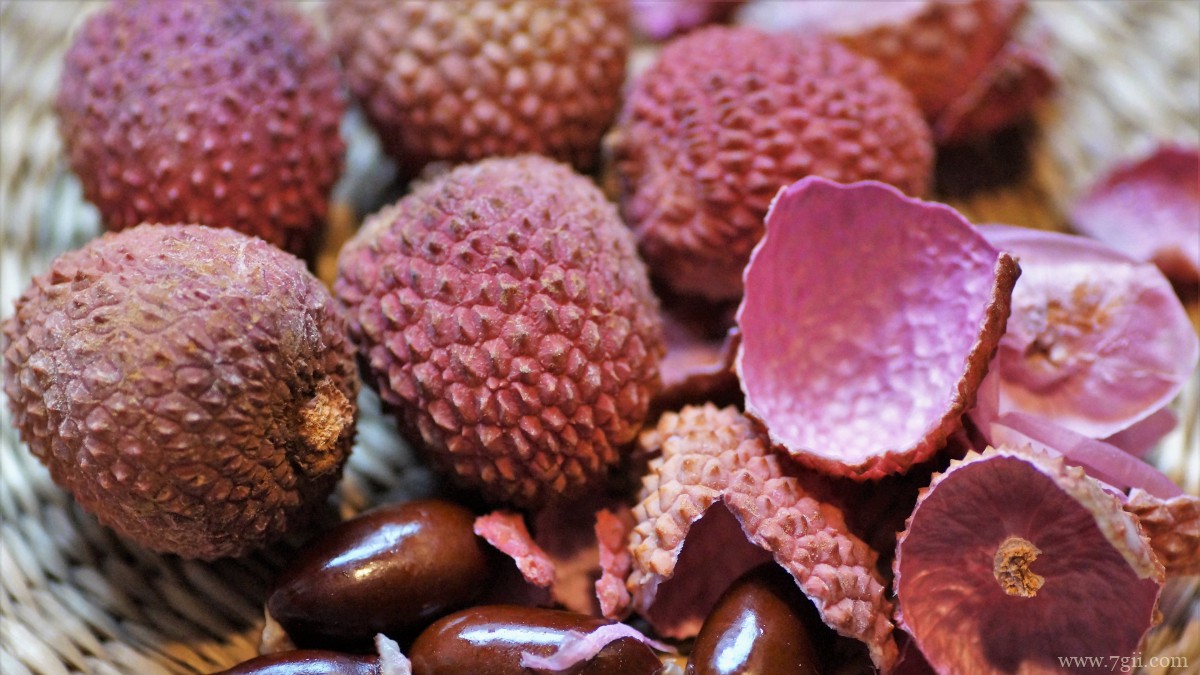 高清新鲜荔枝图片